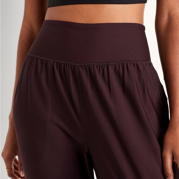 Old Navy Women's Brown Jogger Pants - Picture 8 of 8